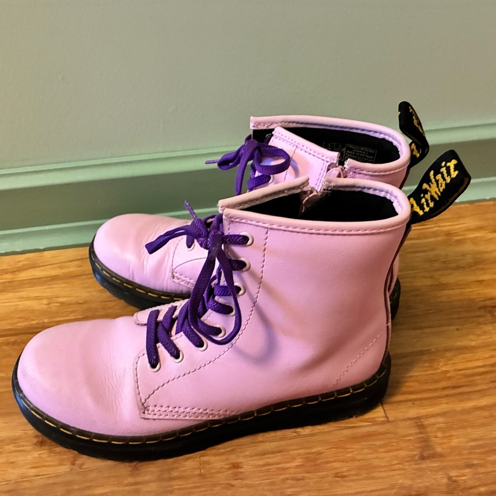 Kids Pink Lace-Up Dr. Martens